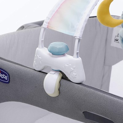 Easy to attach to the cot or bed